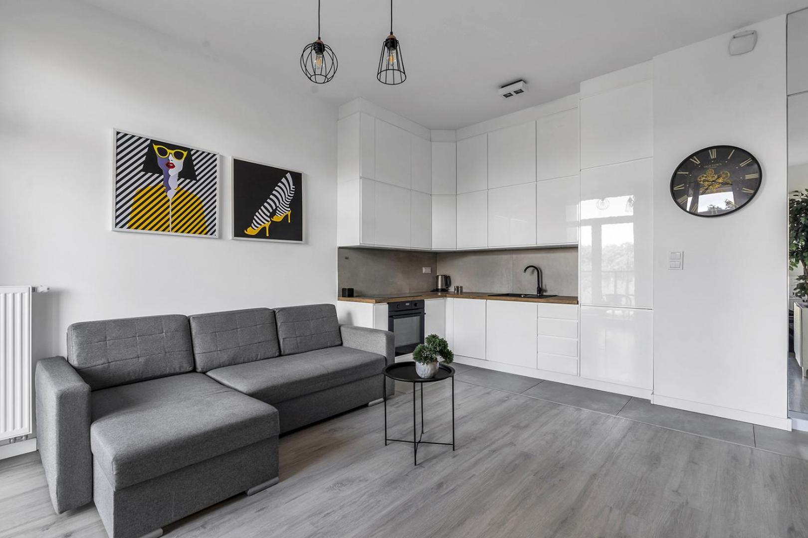 Apartament Rydygiera - For 4p, View, Balcony, Shopping Mall Nearby - By Rentujemy Warszawa